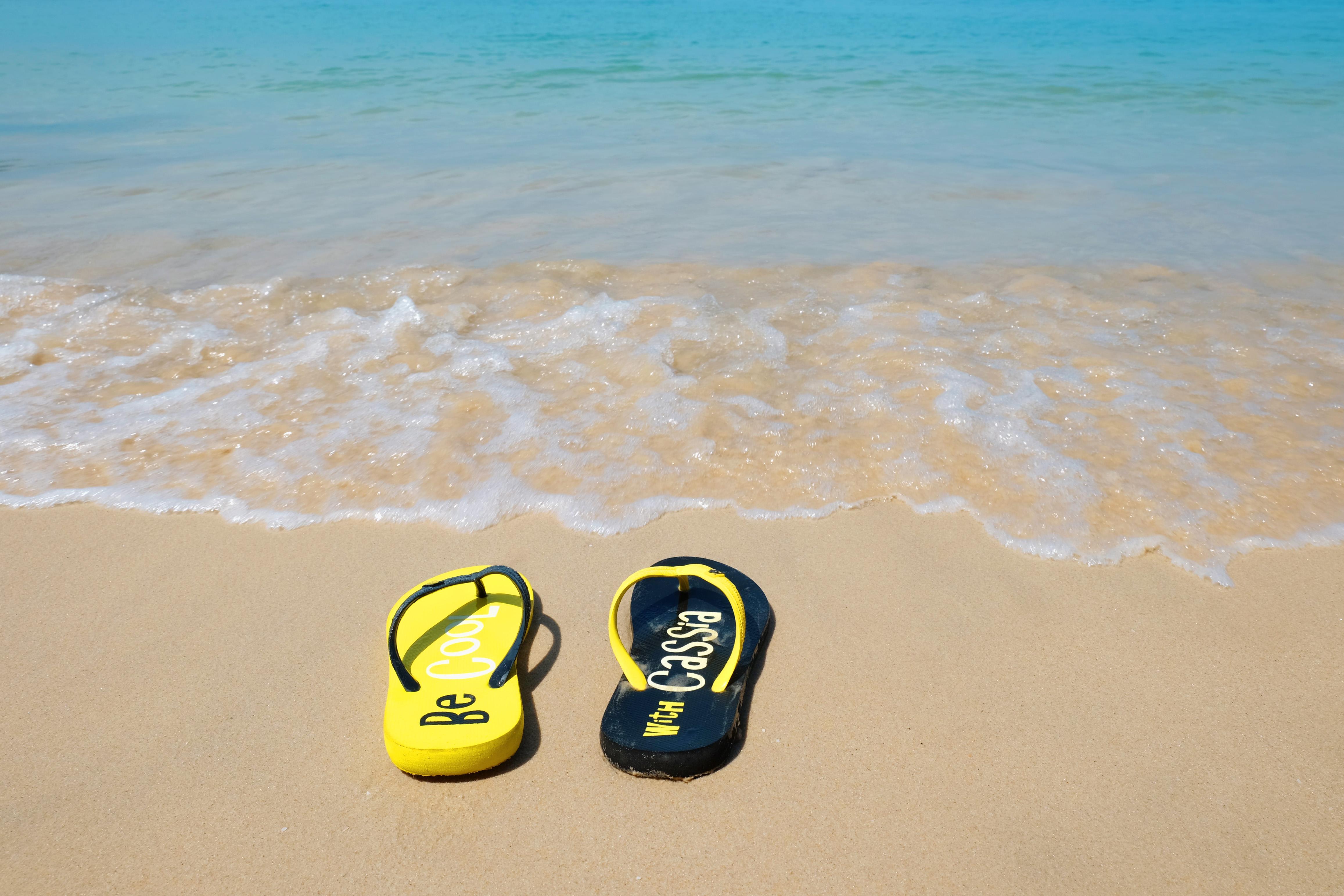 Cassia Phuket, Part Of Banyan Group Strand Bang Tao Exterior foto Flip-flops on a beach