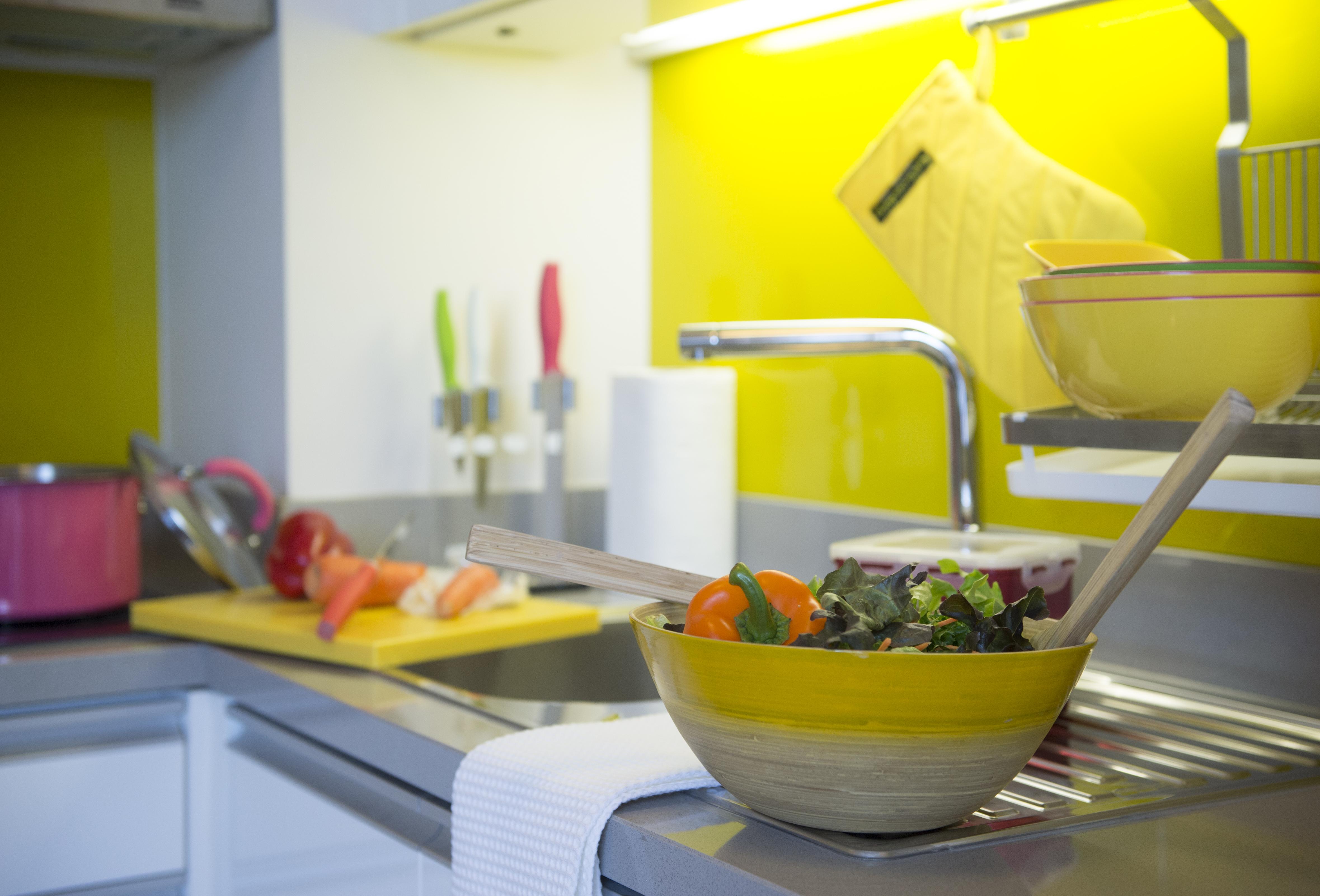 Cassia Phuket, Part Of Banyan Group Strand Bang Tao Exterior foto A salad being prepared
