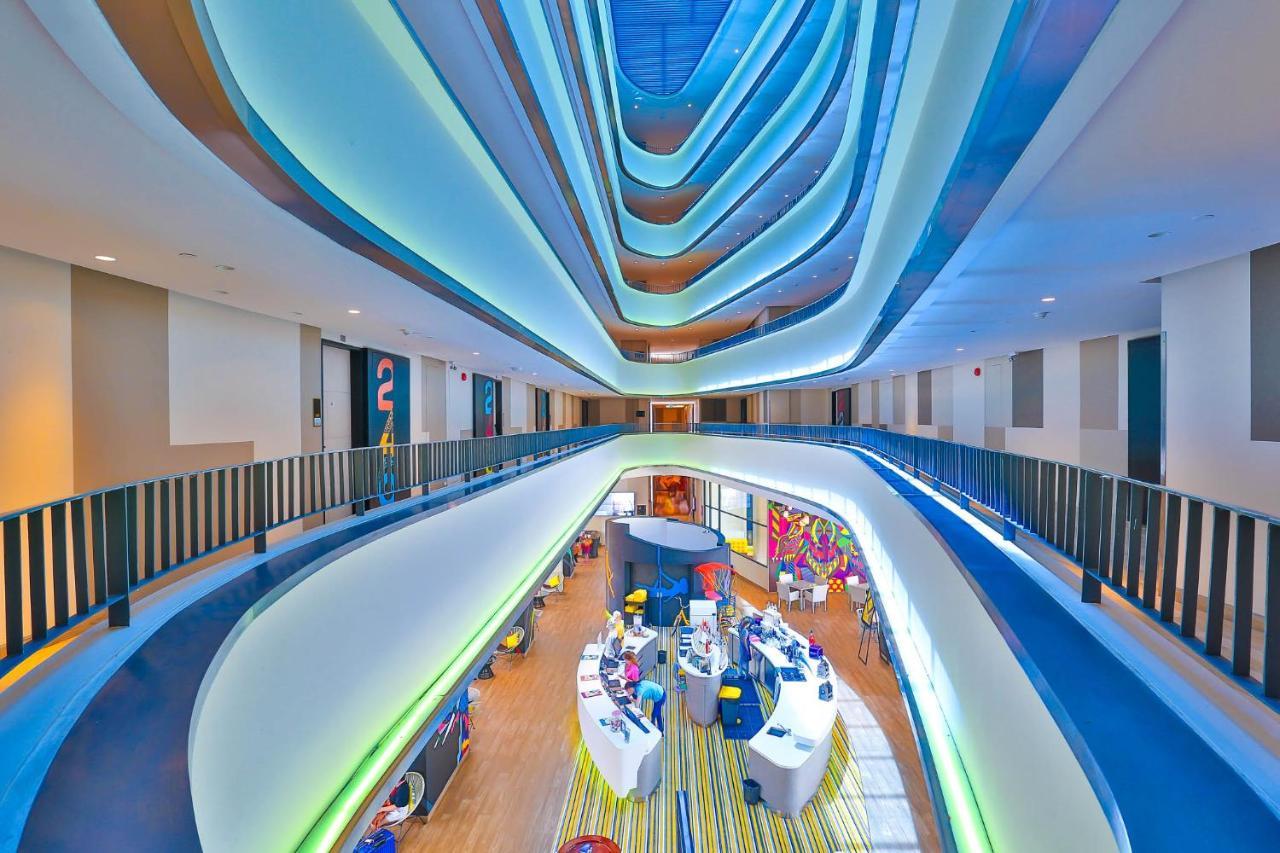 Cassia Phuket, Part Of Banyan Group Strand Bang Tao Exterior foto The atrium at the new St. George's Hospital